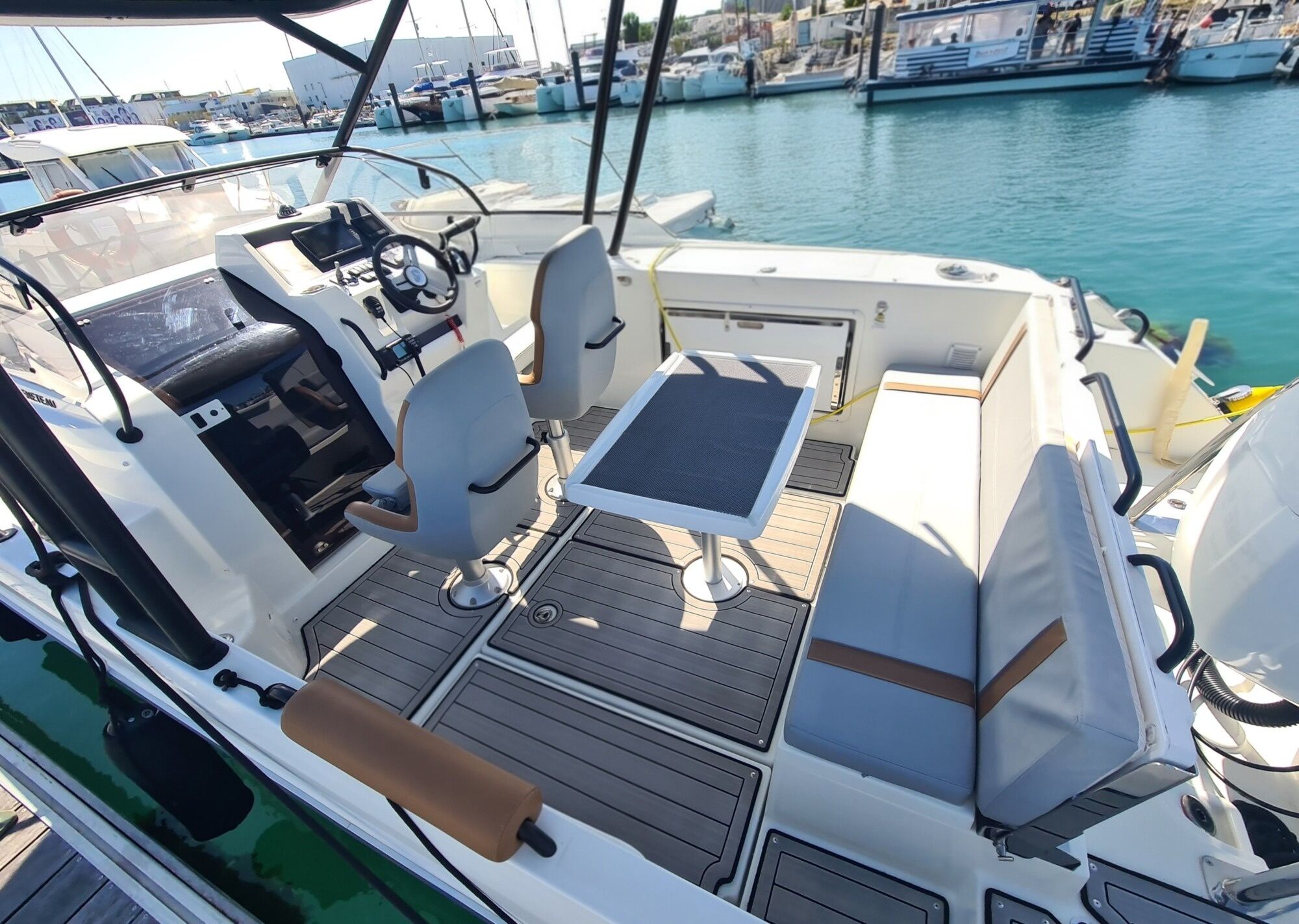 Beneteau Flyer 8 Sundeck | Okeechoobee 5