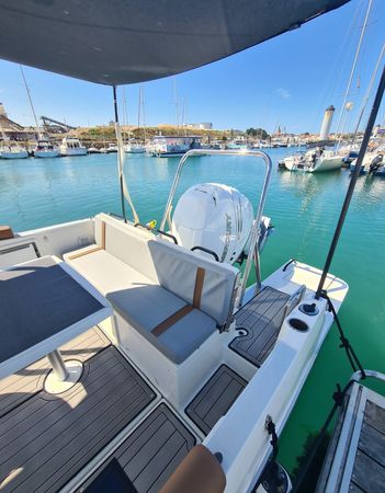 Beneteau Flyer 8 Sundeck | Okeechoobee 5