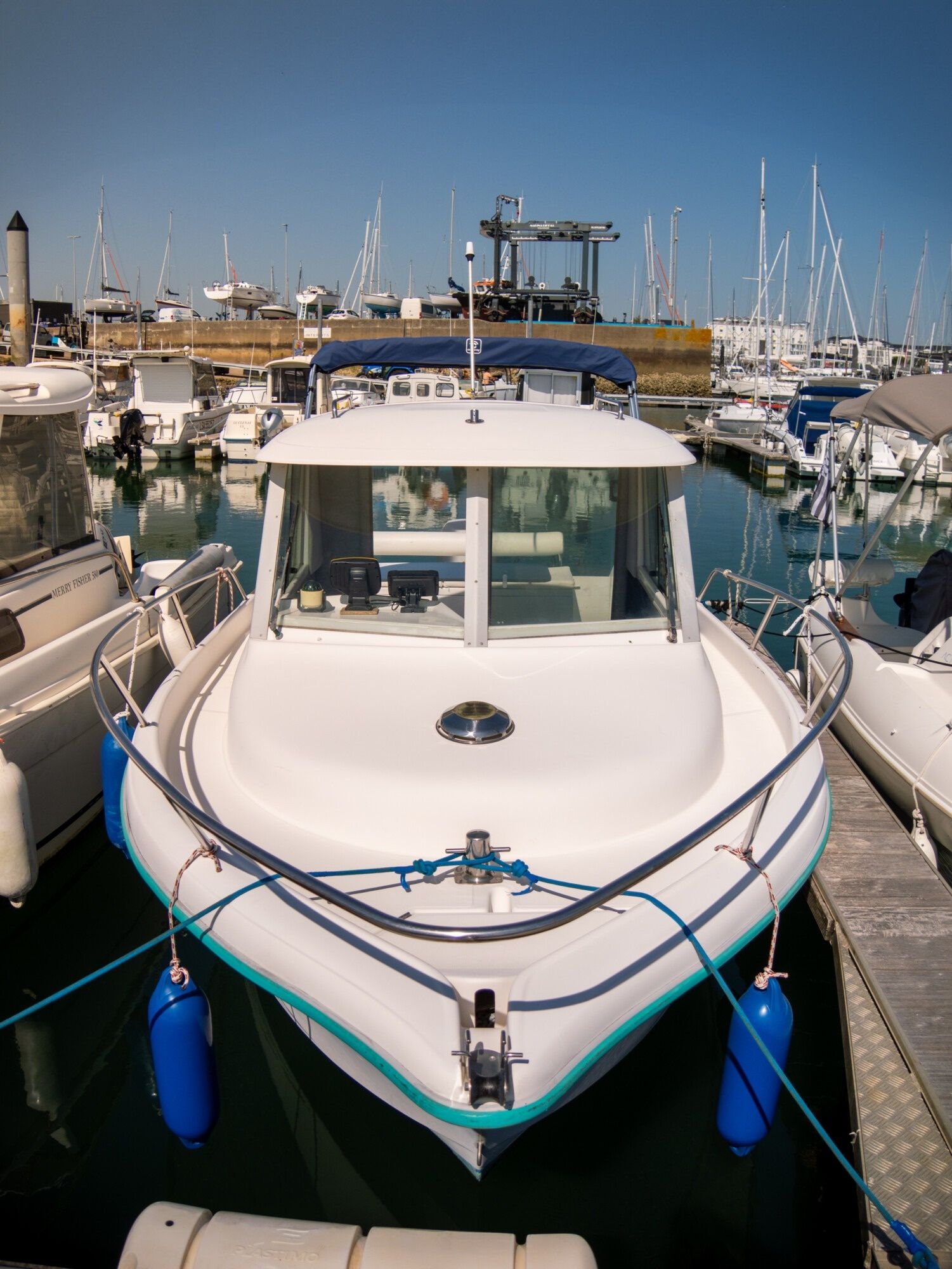 Ocqueteau 615 | Alex