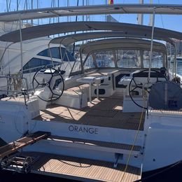 Beneteau Oceanis 52 | Orange