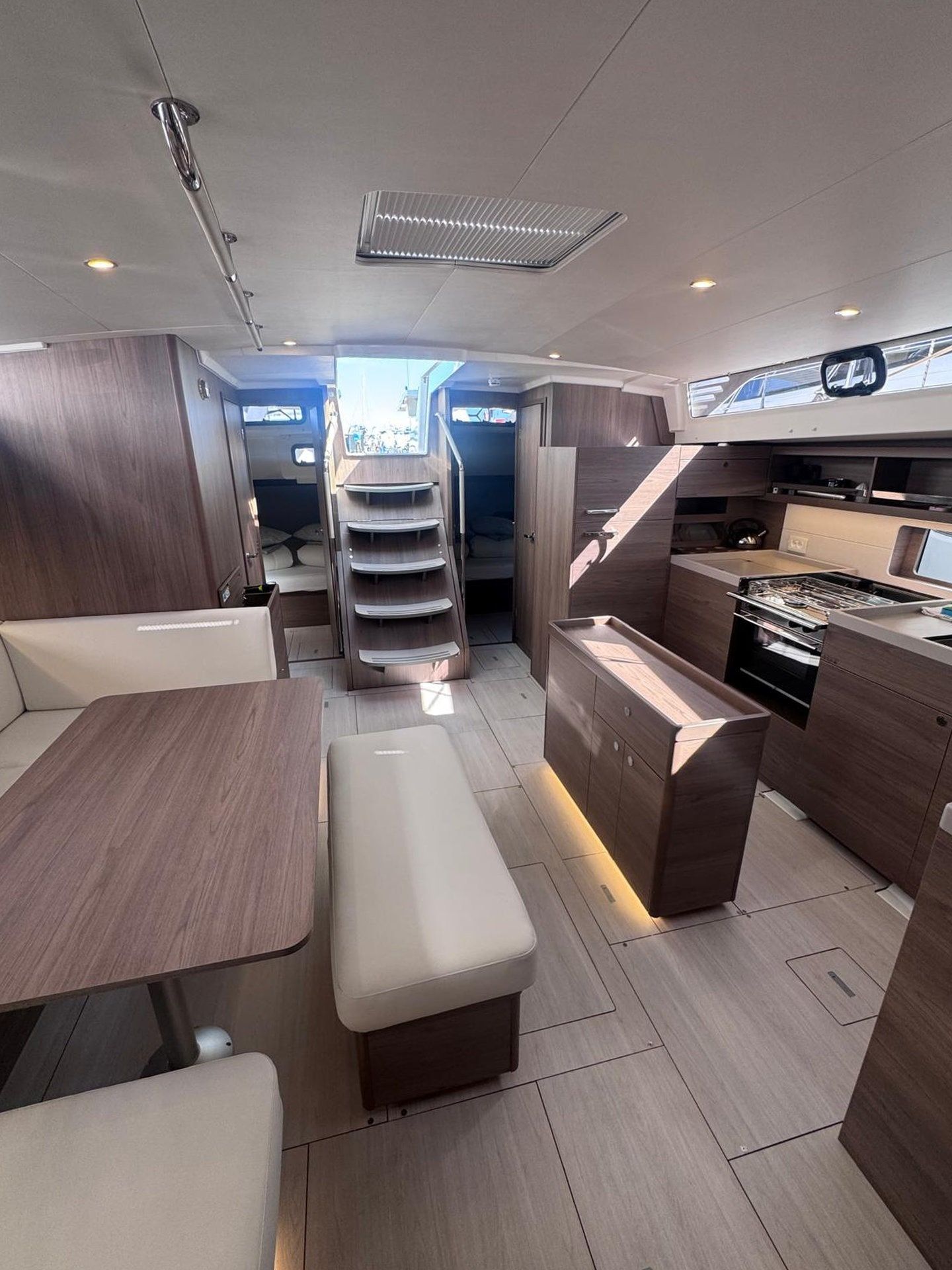 Beneteau Oceanis 52 | Orange