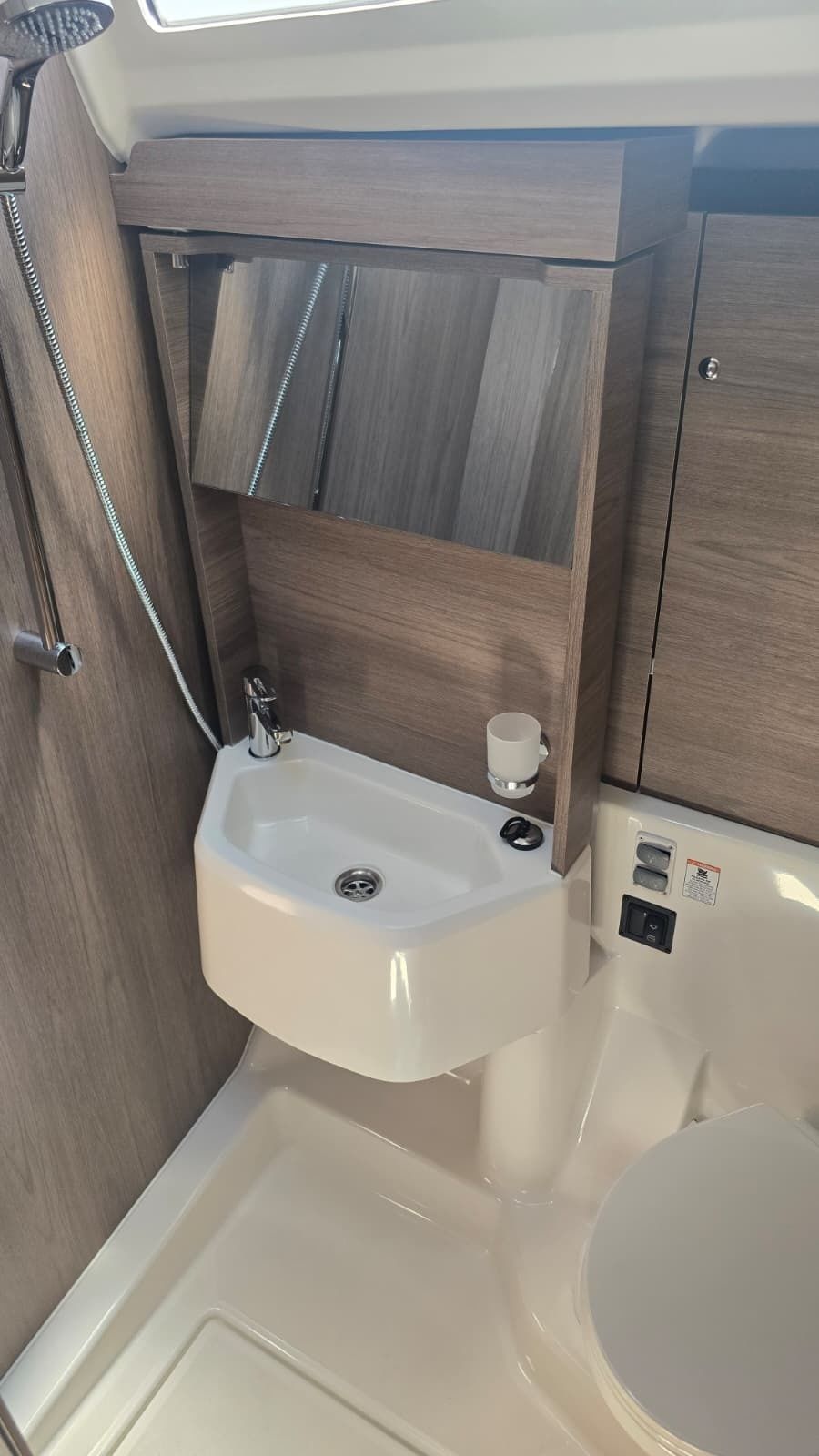 Beneteau Oceanis 52 | Orange