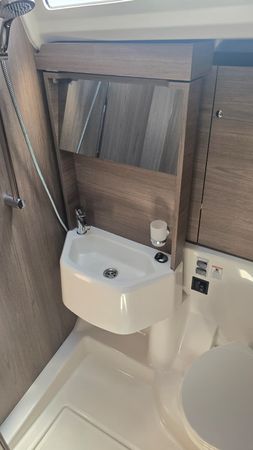 Beneteau Oceanis 52 | Orange