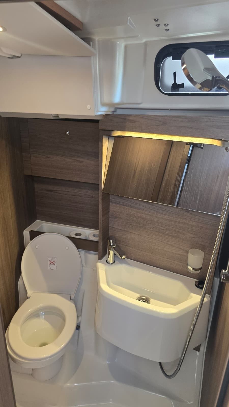 Beneteau Oceanis 52 | Orange