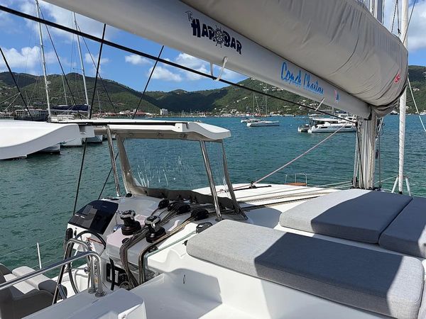 Lagoon 43 | Har Bar