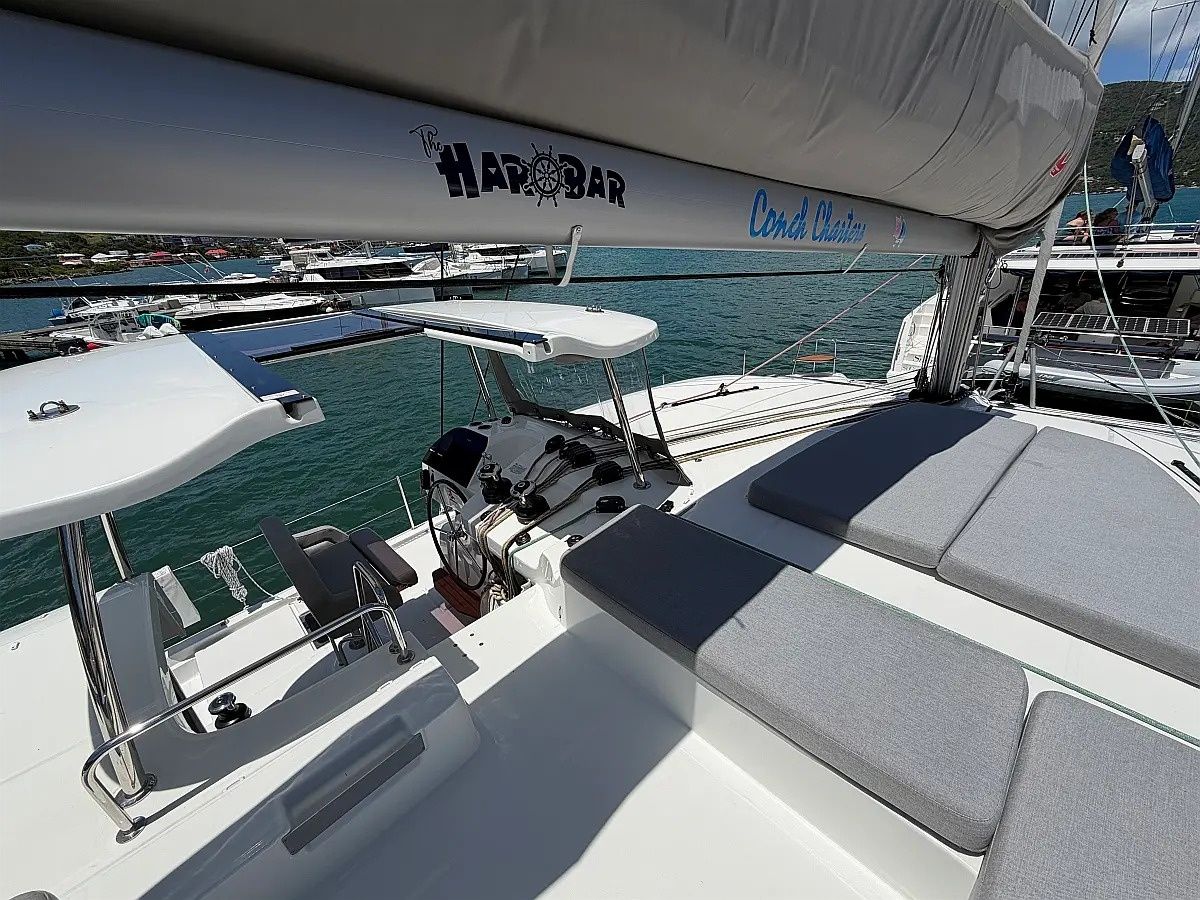 Lagoon 43 | Har Bar