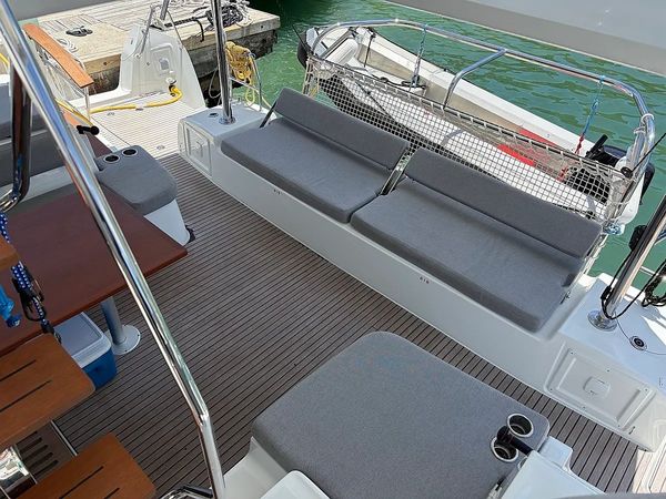 Lagoon 43 | Har Bar