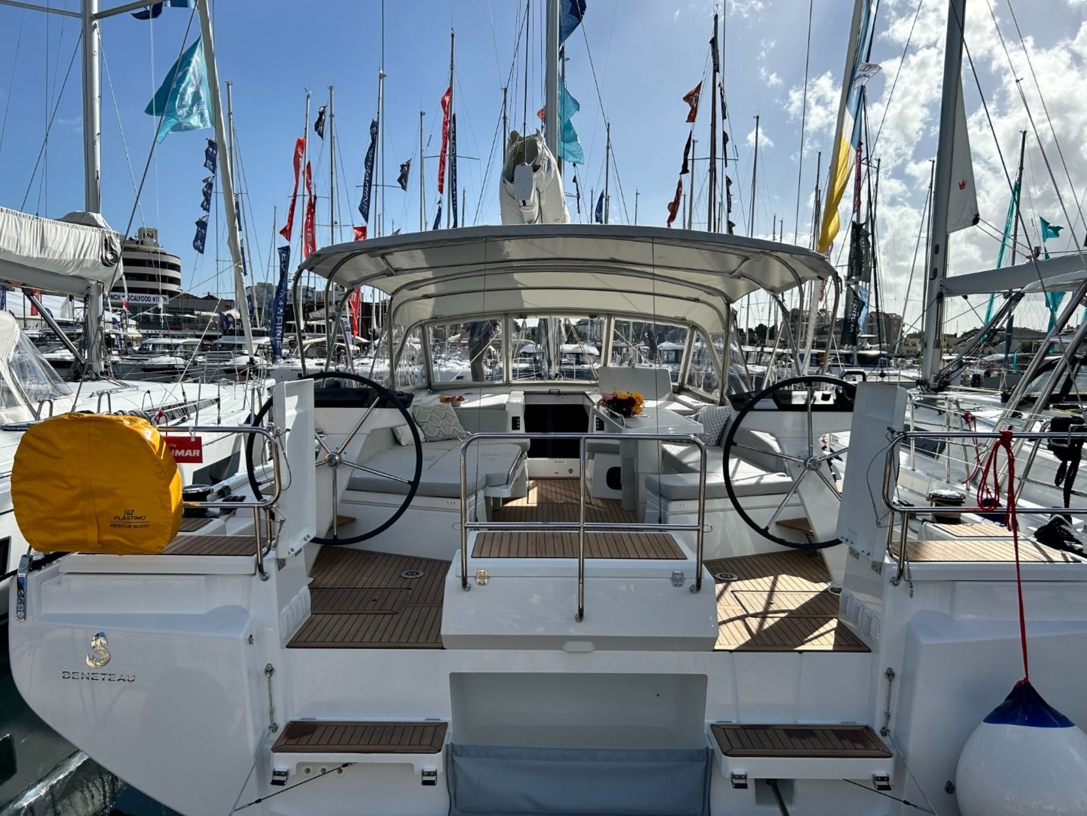 Oceanis 52