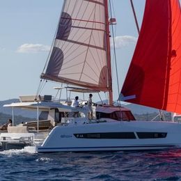 Fountaine Pajot New 44 | Sailing Luna