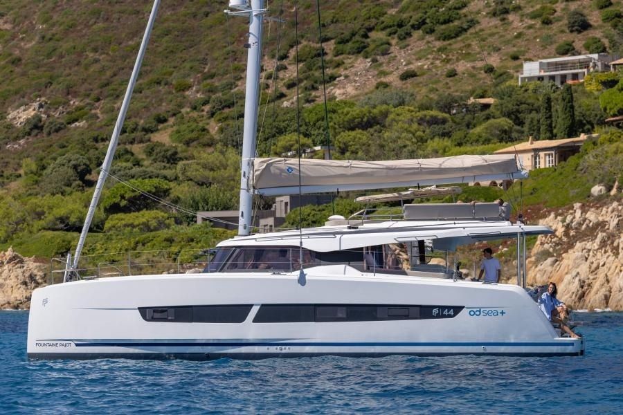 Fountaine Pajot New 44 | CinSeLuna