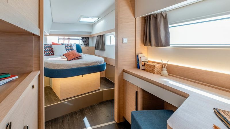 Fountaine Pajot New 44 | CinSeLuna
