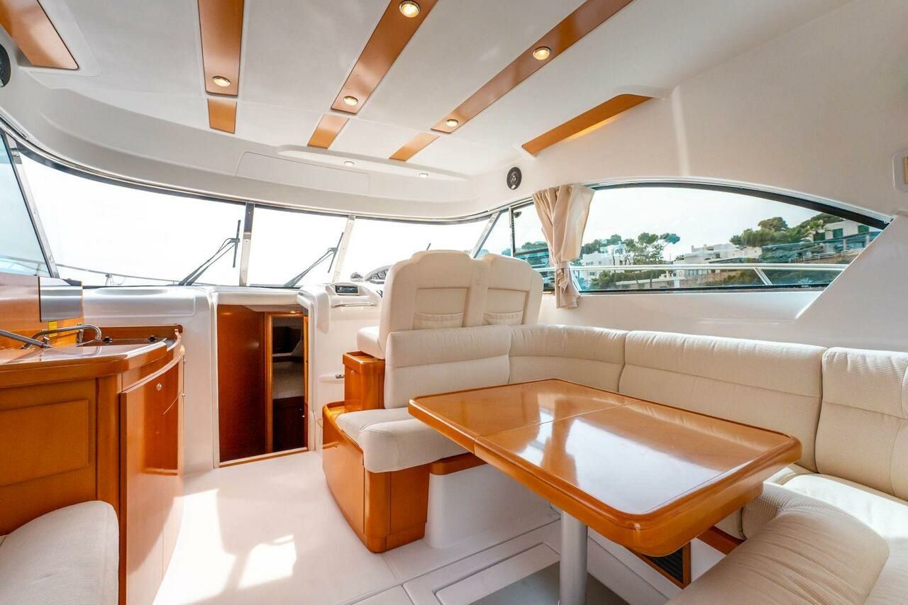 Beneteau Antares 12 | Helen Rose