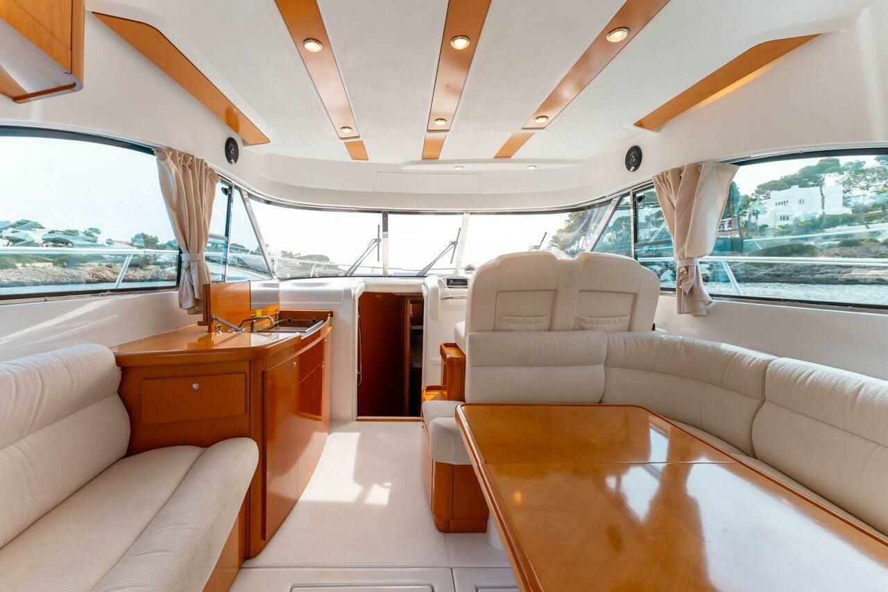 Beneteau Antares 12 | Helen Rose