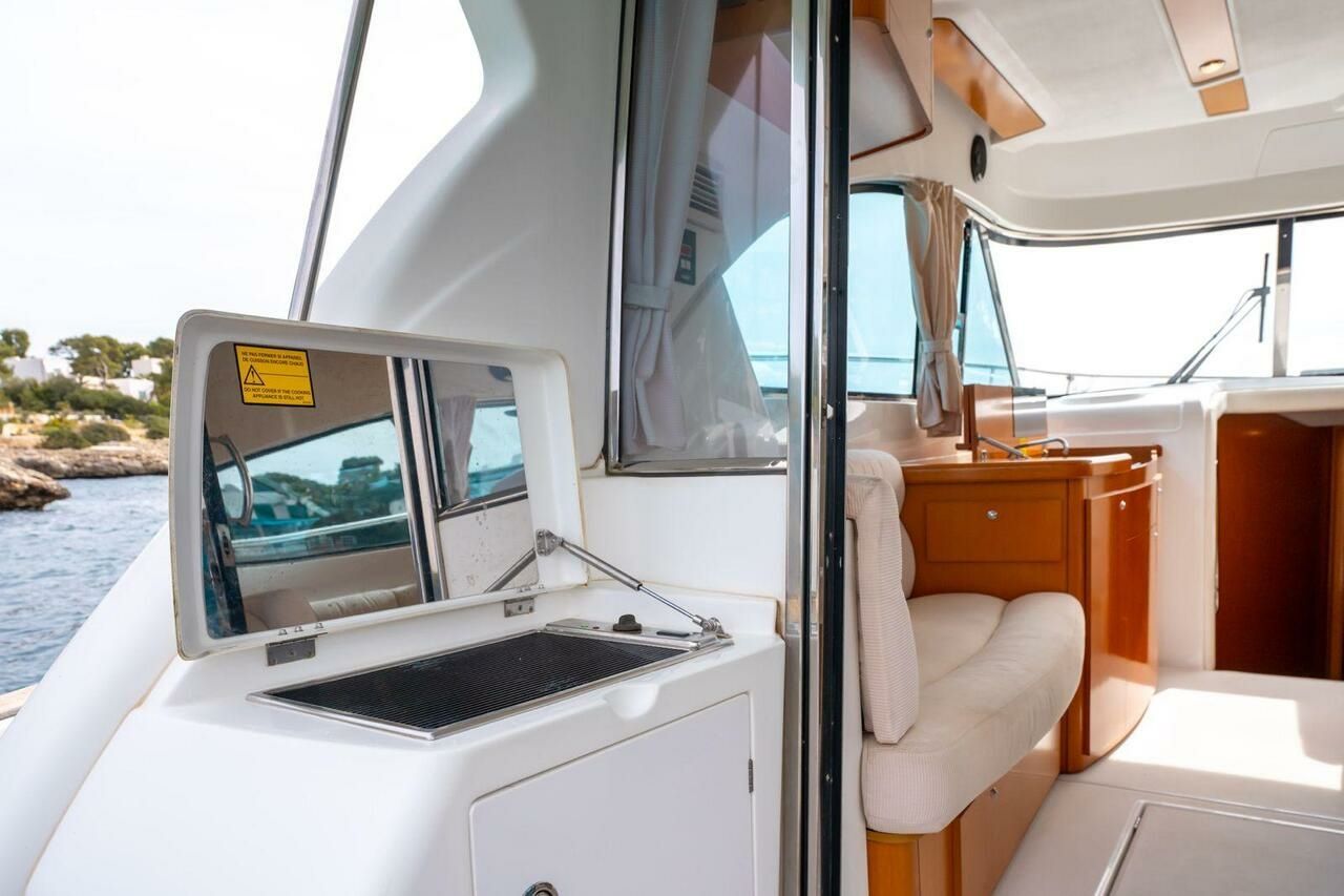 Beneteau Antares 12 | Helen Rose