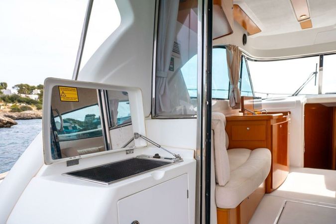 Beneteau Antares 12 | Helen Rose