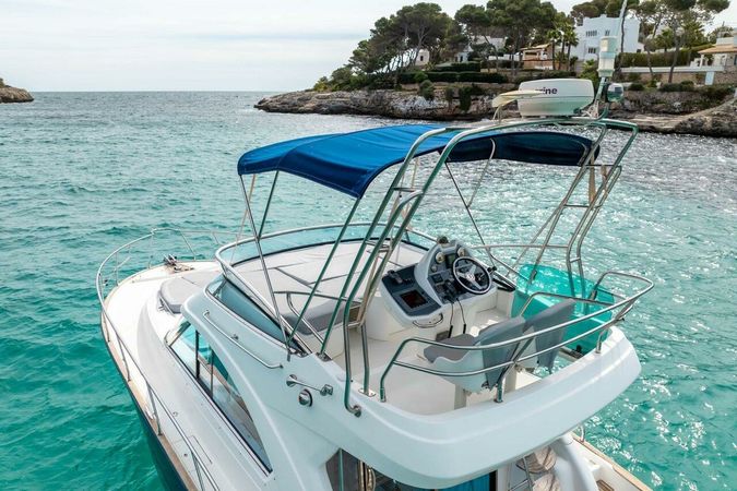 Beneteau Antares 12 | Helen Rose
