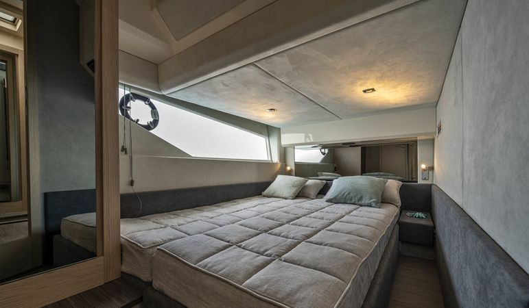 Sessa 48 | Supernova