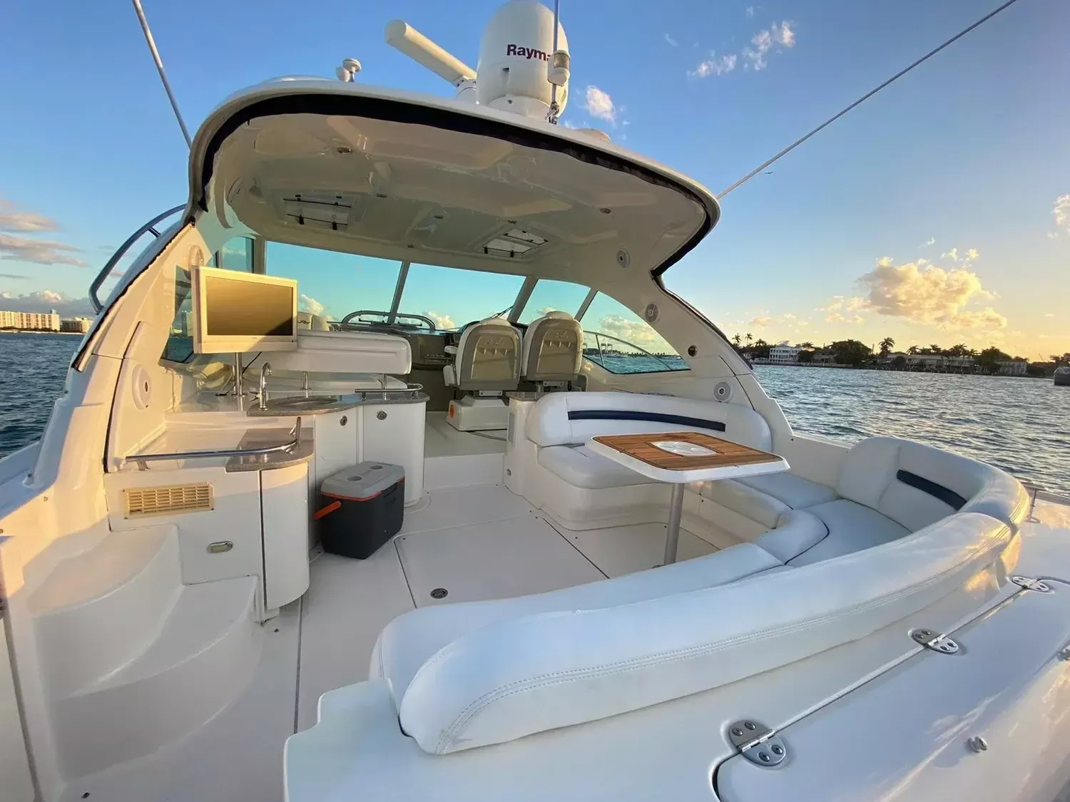 Sea Ray 48 Sundancer | Pirentinha 2