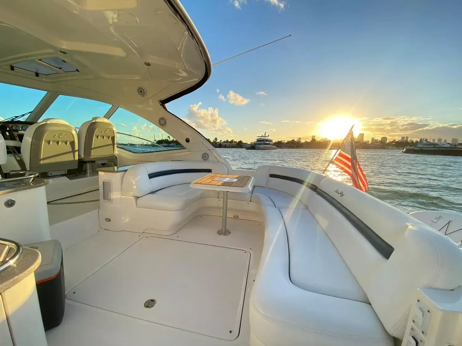 Sea Ray 48 Sundancer | Pirentinha 2