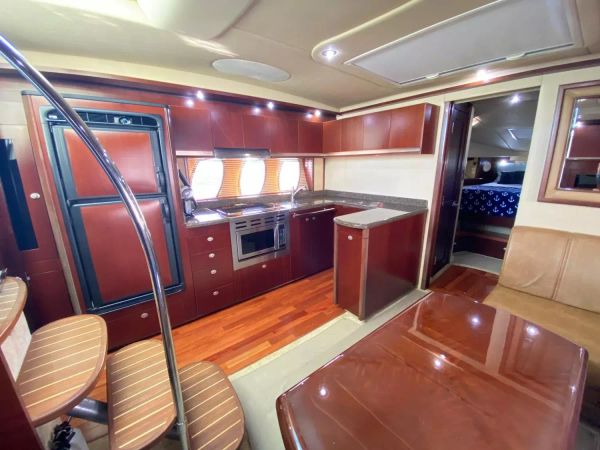 Sea Ray 48 Sundancer | Pirentinha 2