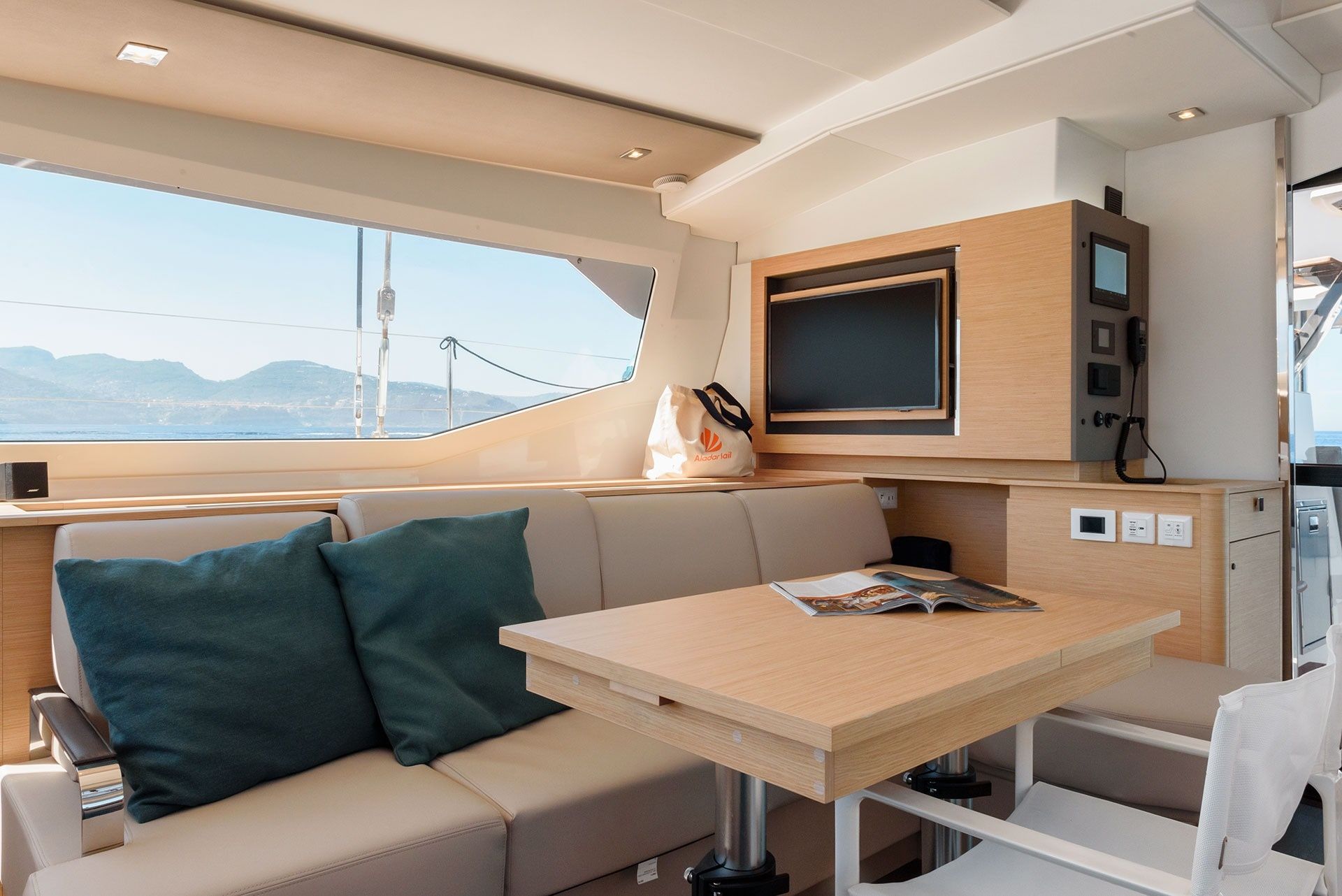 Fountaine Pajot Aura 51 | Celestia