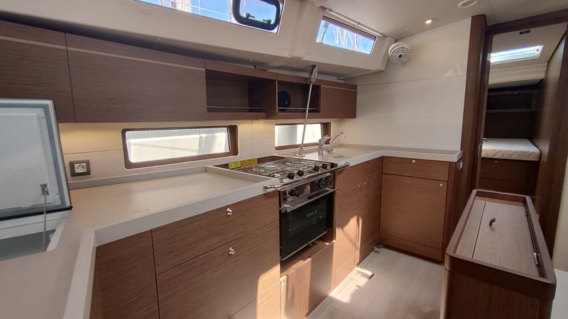 Beneteau Oceanis 46.1 | Vela Loca