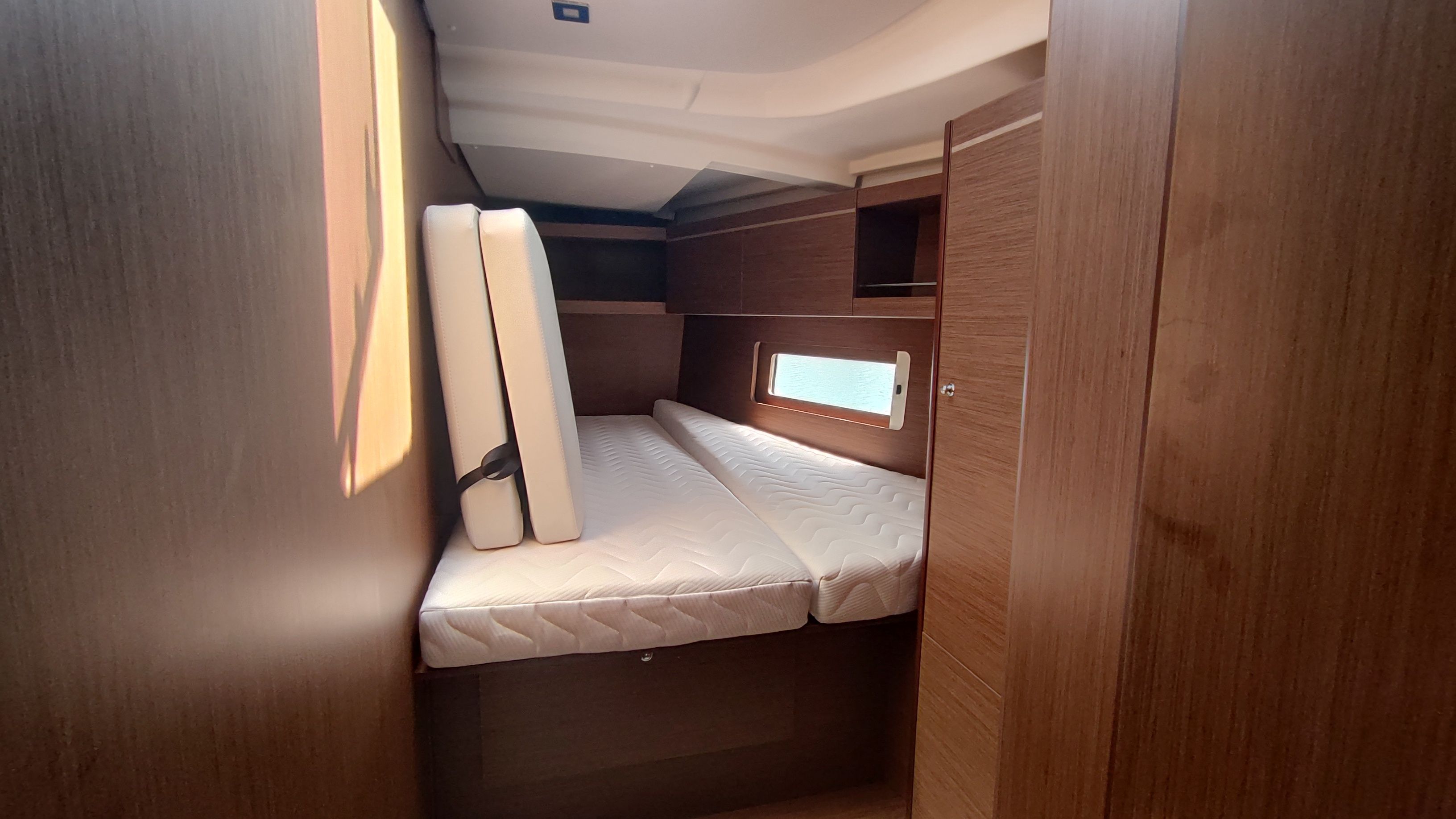 Beneteau Oceanis 46.1 | Vela Loca