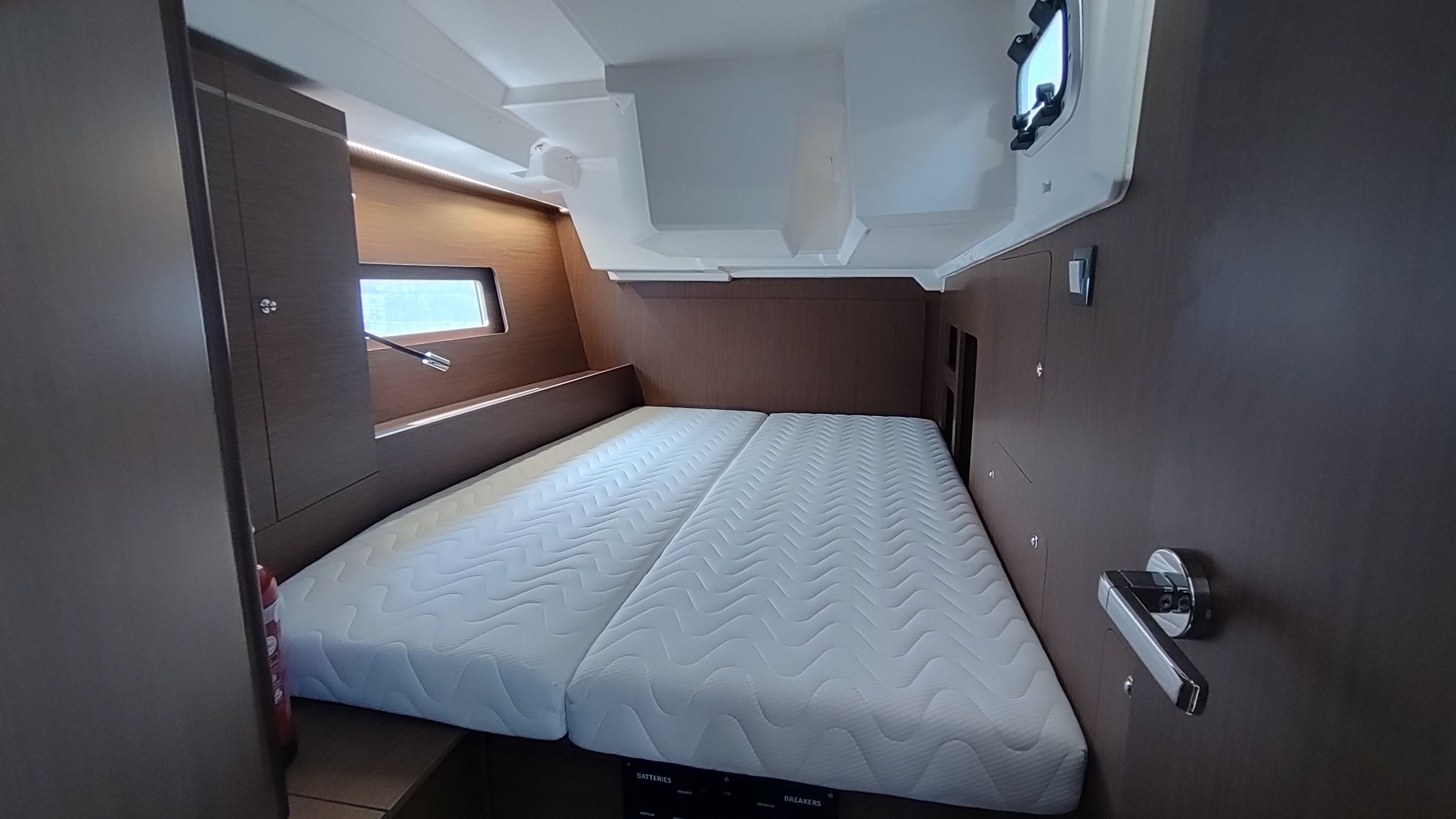 Beneteau Oceanis 46.1 | Vela Loca