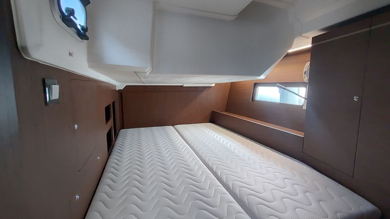Beneteau Oceanis 46.1 | Vela Loca