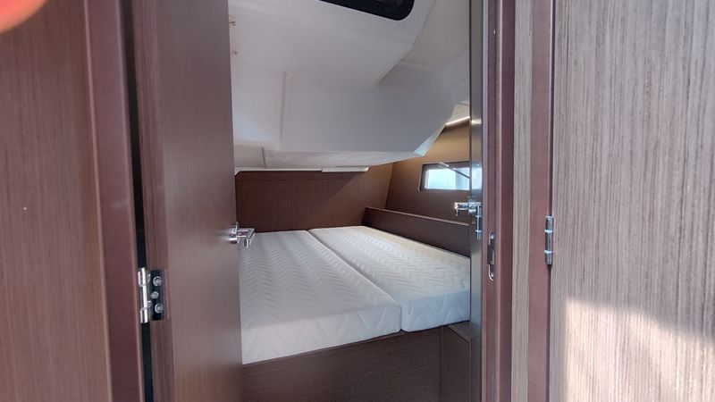 Beneteau Oceanis 46.1 | Vela Loca