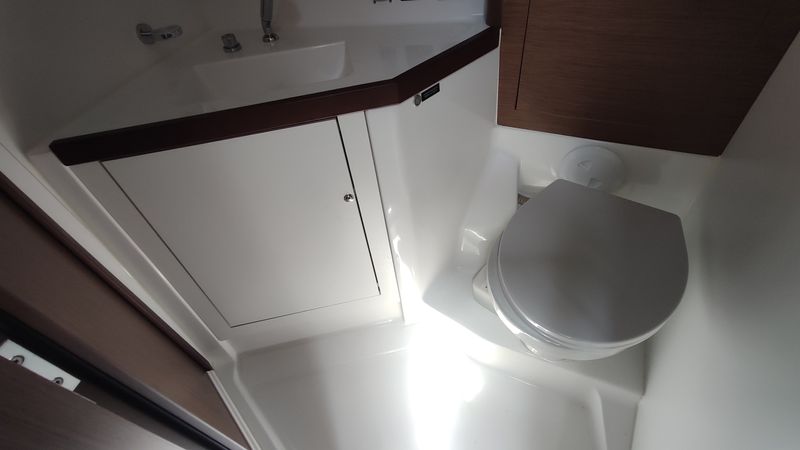 Beneteau Oceanis 46.1 | Vela Loca