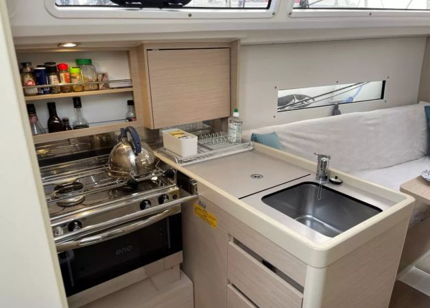 Beneteau Oceanis 30.1 | La Perle Bleue