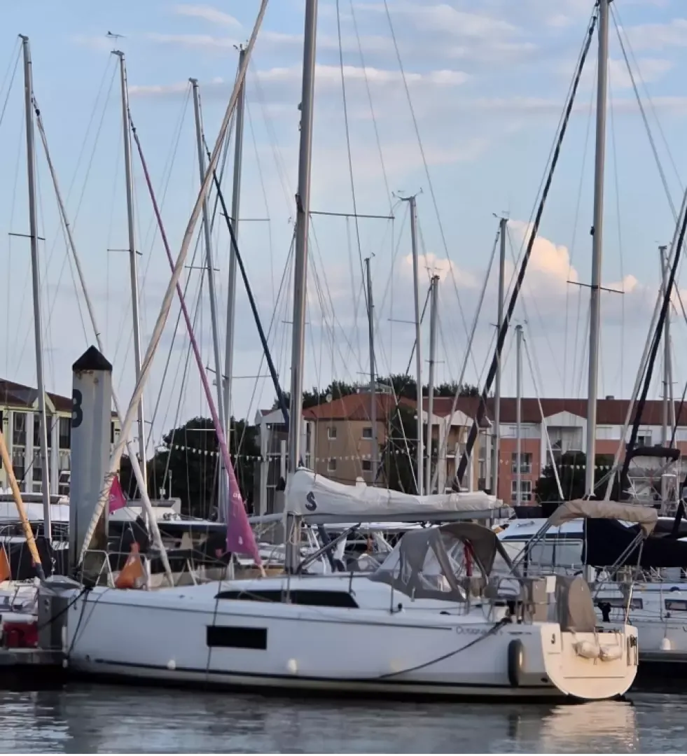 Beneteau Oceanis 30.1 | La Perle Bleue