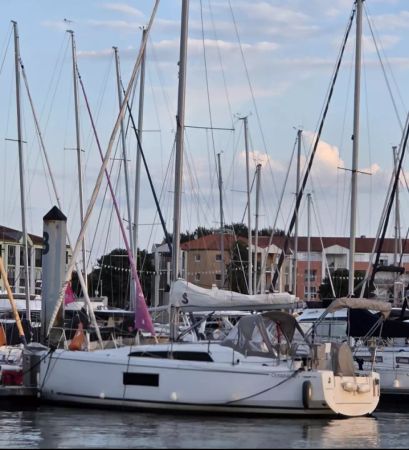 Beneteau Oceanis 30.1 | La Perle Bleue