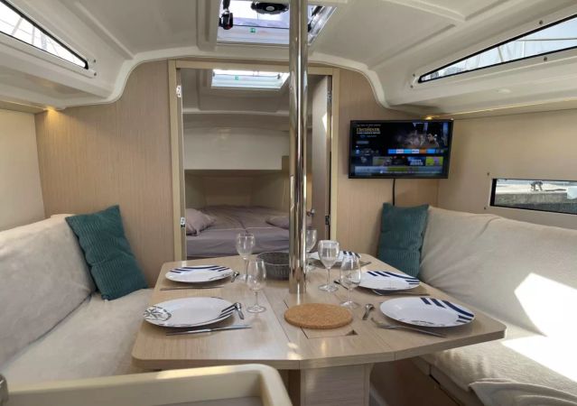 Beneteau Oceanis 30.1 | La Perle Bleue