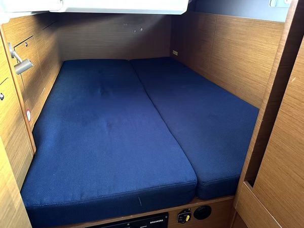 Jeanneau Sun Odyssey 410 | Esprit du Solent