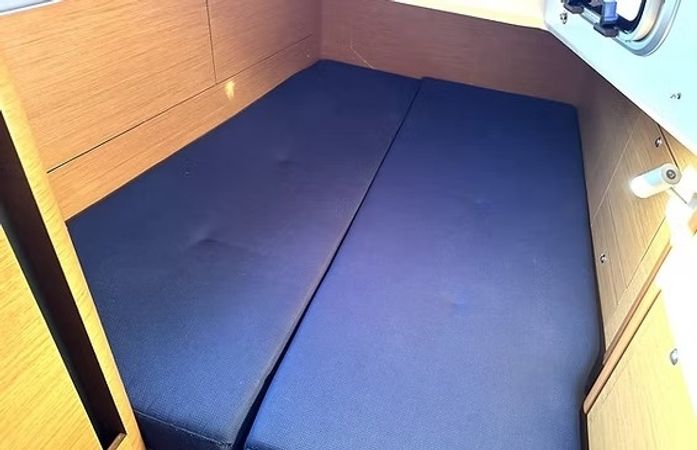 Jeanneau Sun Odyssey 410 | Esprit du Solent