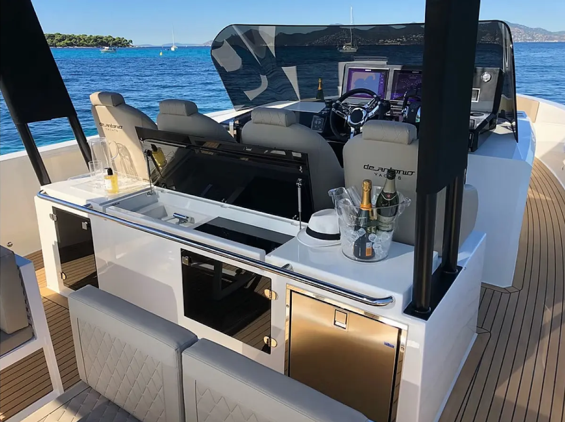 De Antonio D42 Open | Bliss