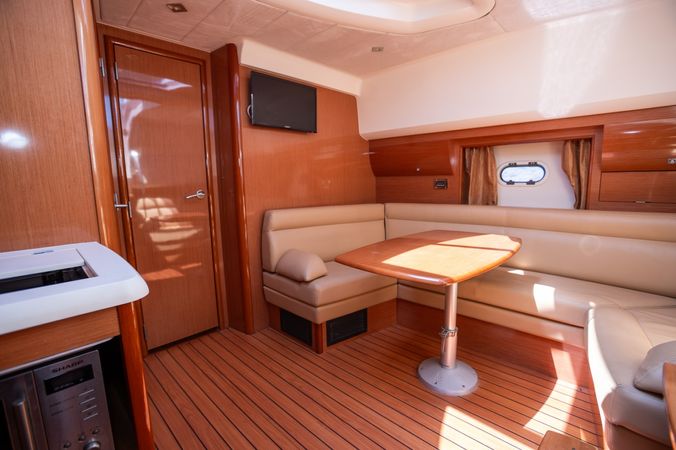 Prestige 38S | Alibi