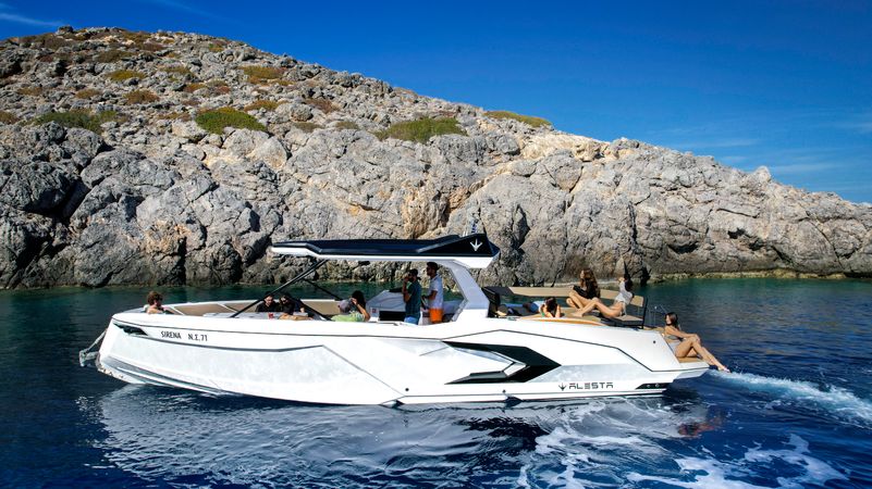 Alesta Raptor | Sirena