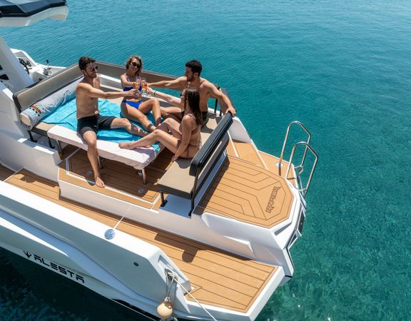 Alesta Raptor | Sirena