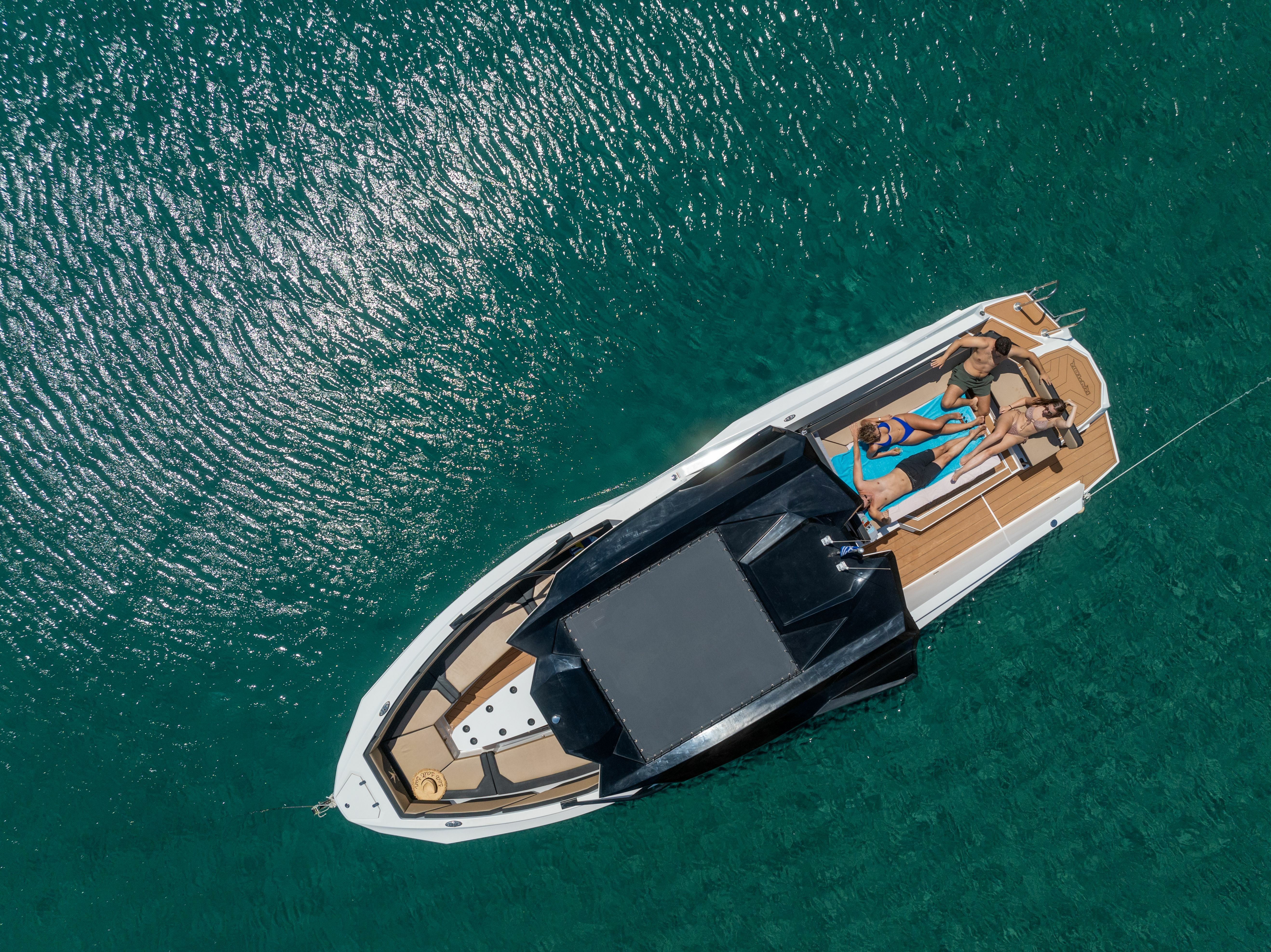 Alesta Raptor | Sirena