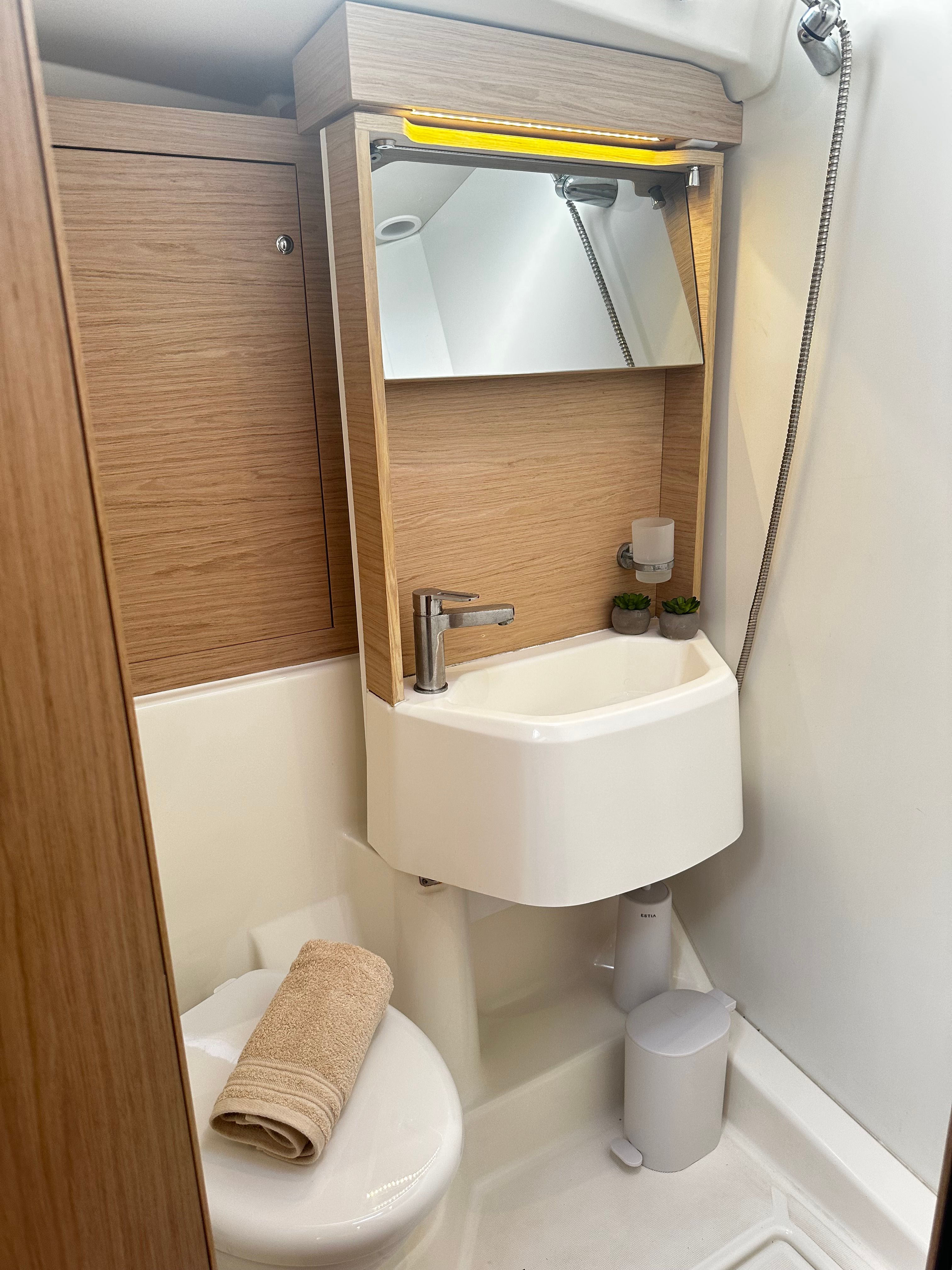 Beneteau Oceanis 51.1 | Amelia