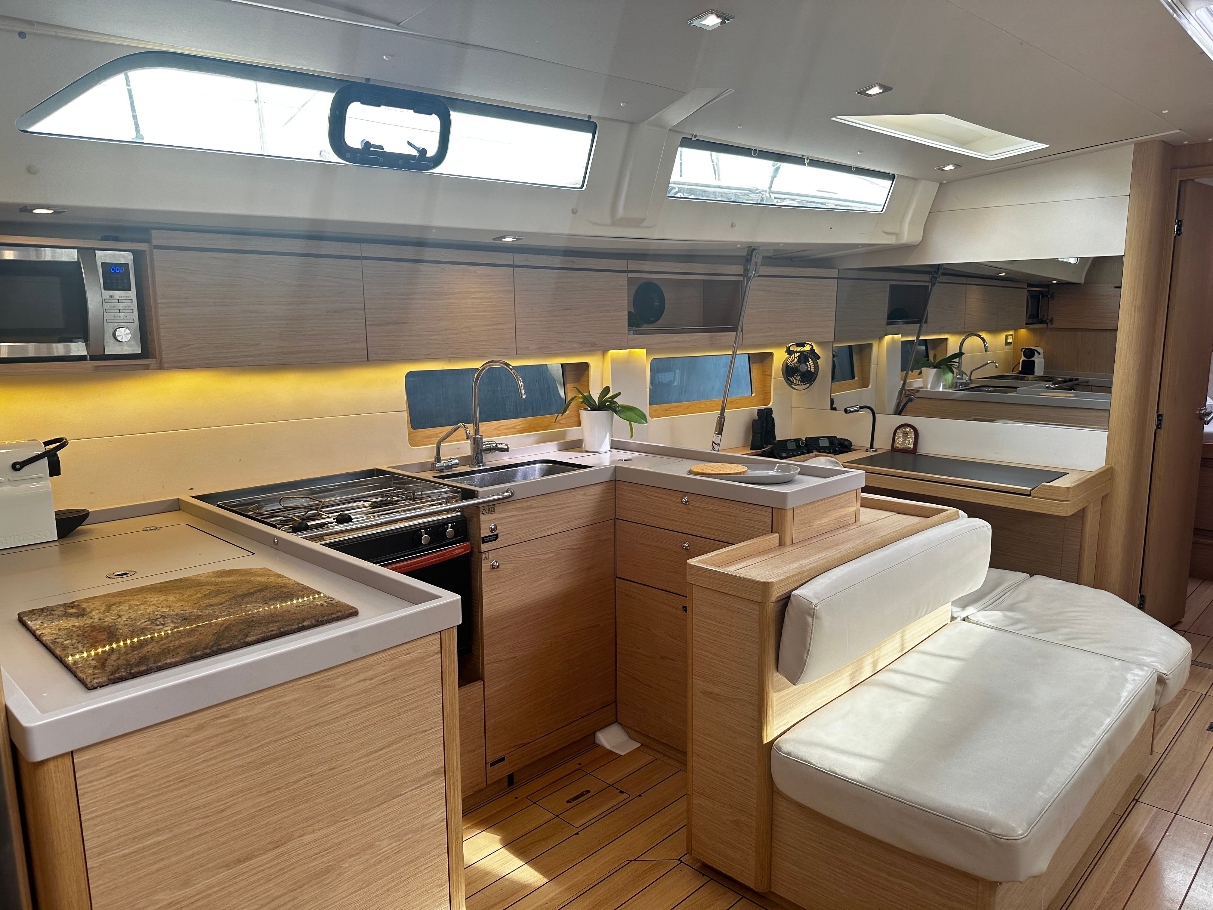 Beneteau Oceanis 51.1 | Amelia