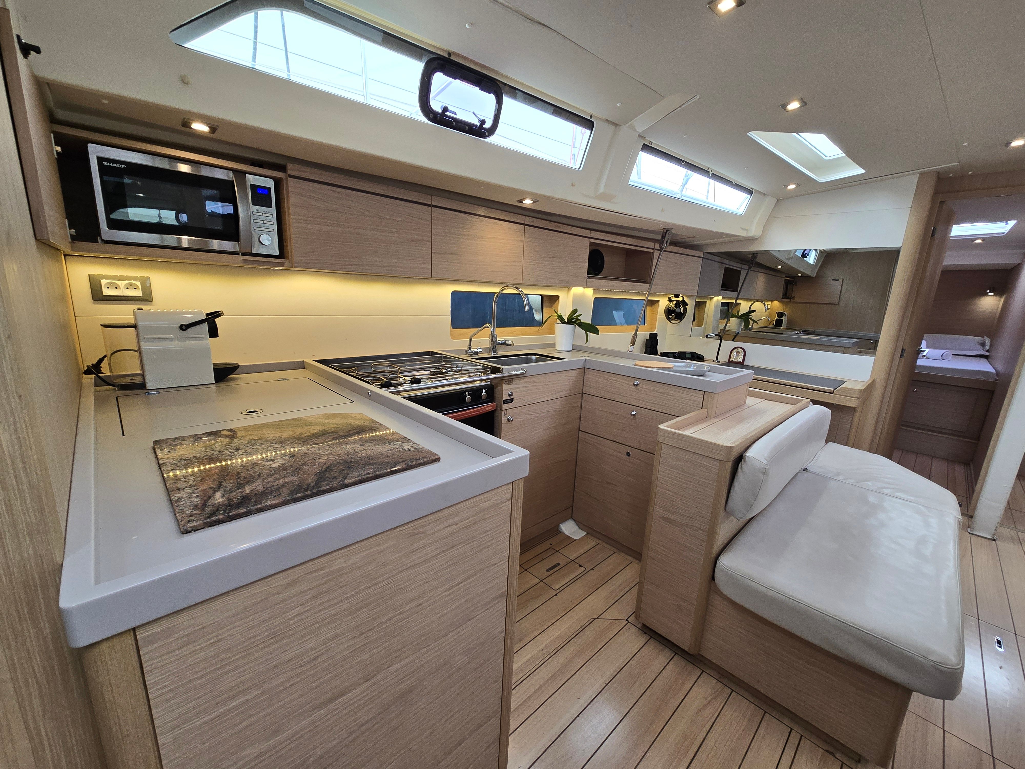 Beneteau Oceanis 51.1 | Amelia