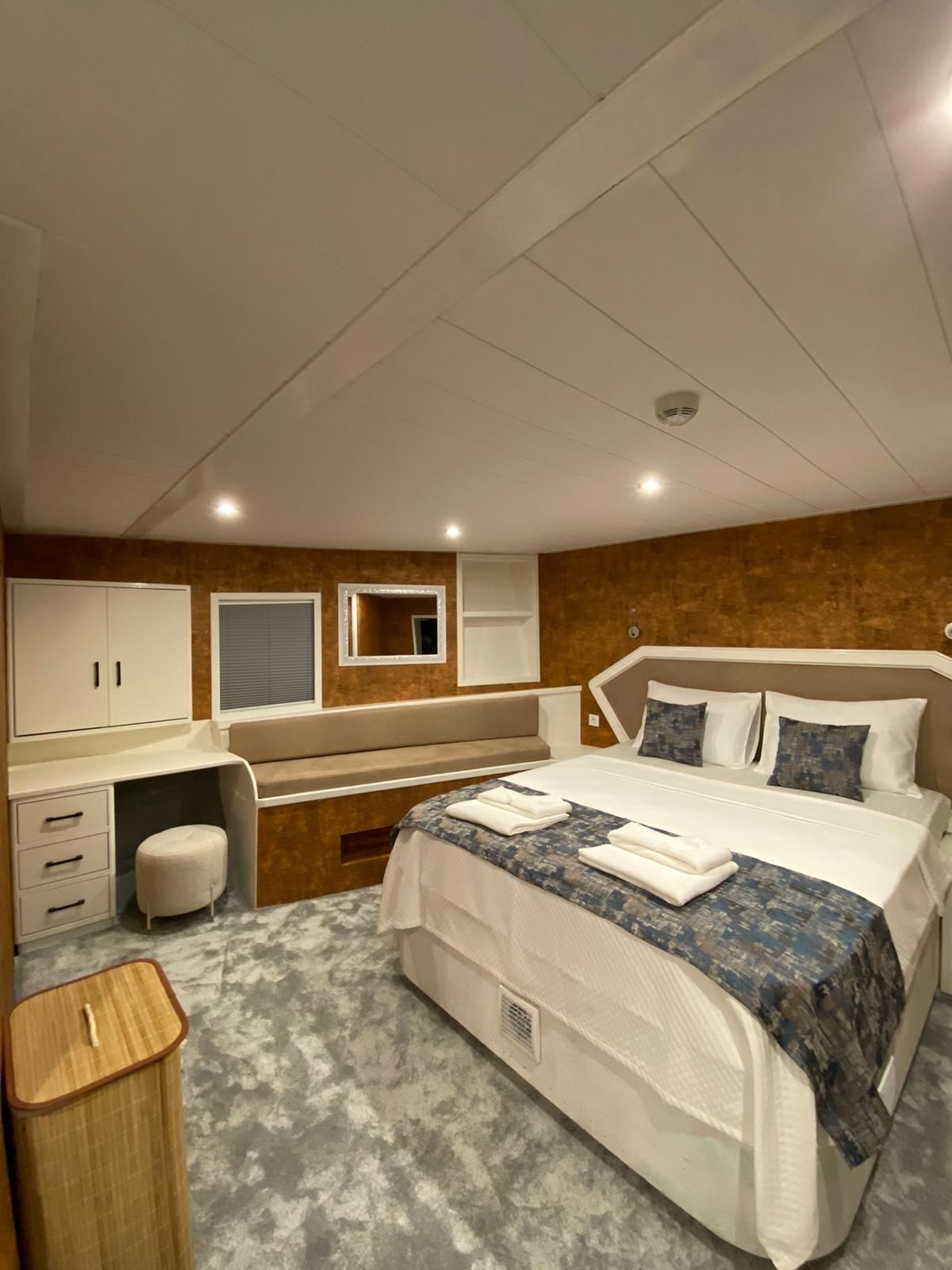 Custom Built 78 | Mavi Inci