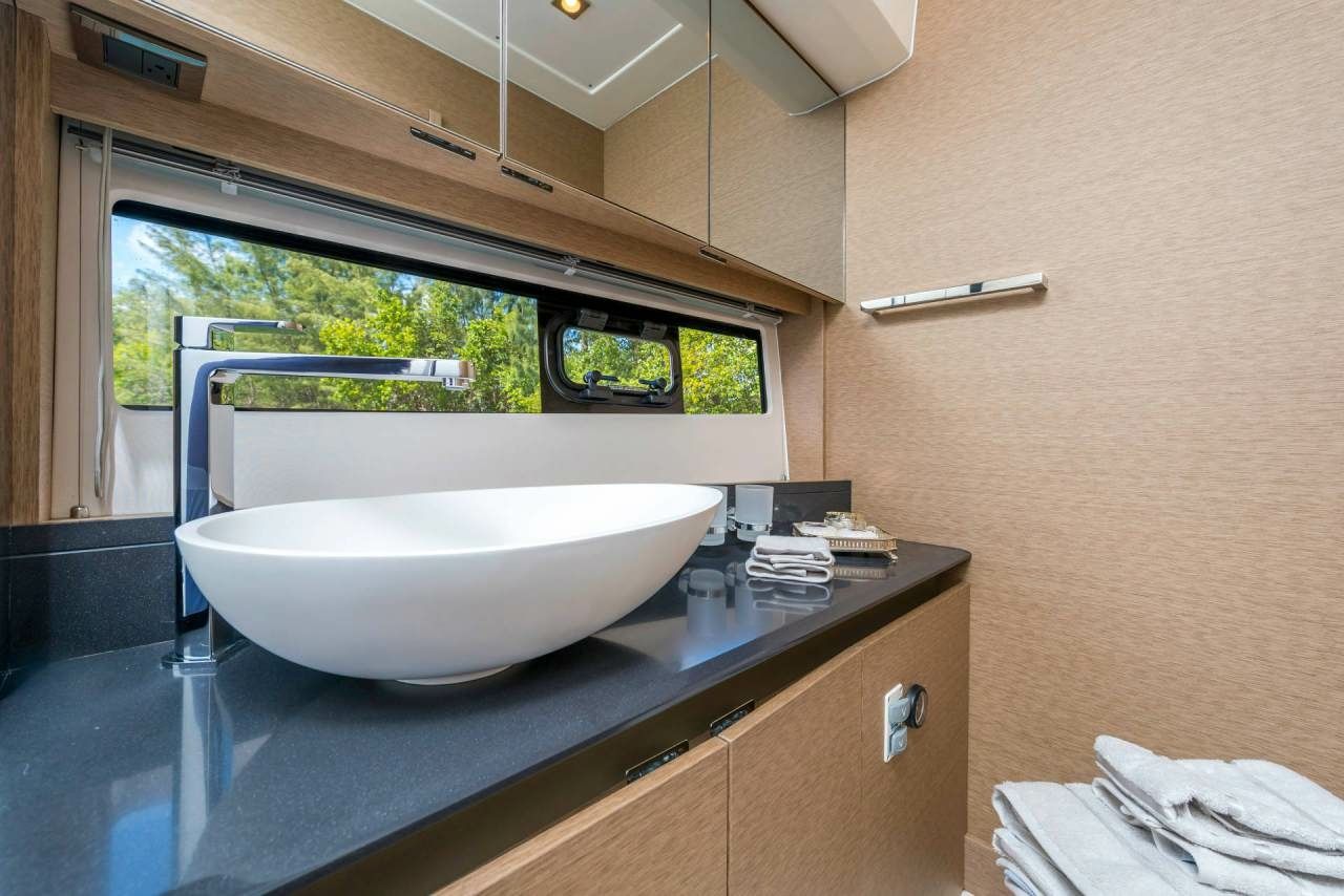 Prestige 460 Fly | Bohemian 1
