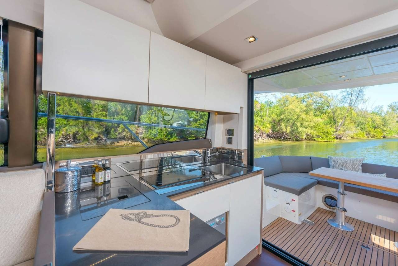 Prestige 460 Fly | Bohemian 1