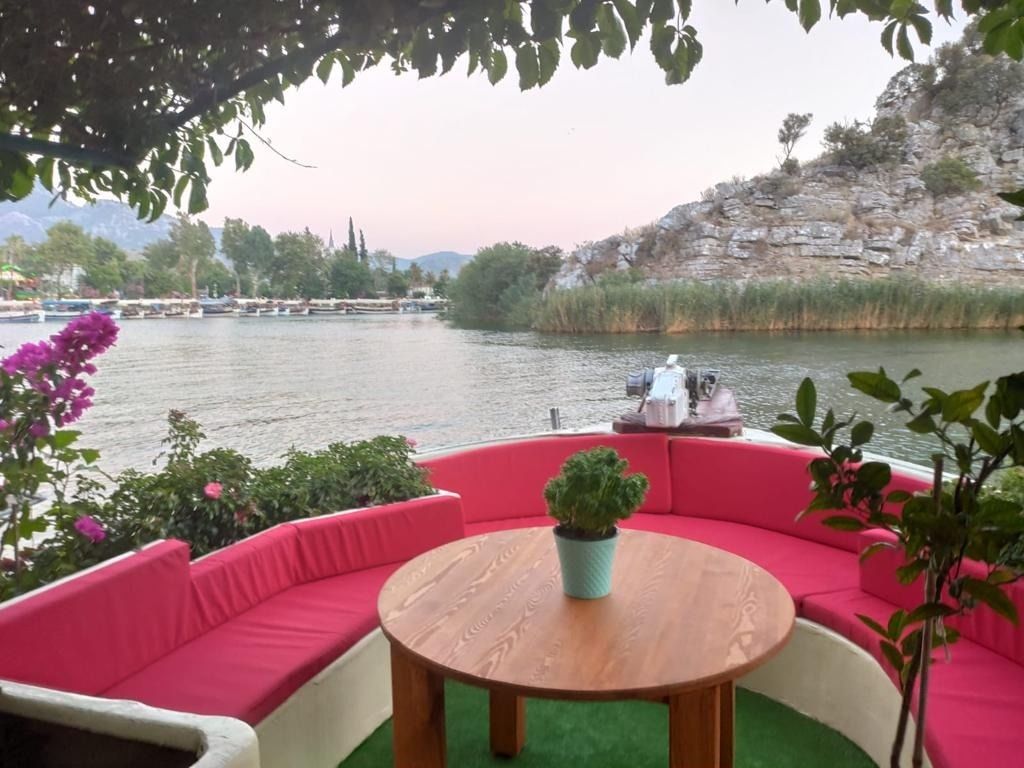 Custom Built 33 | Summer Garden