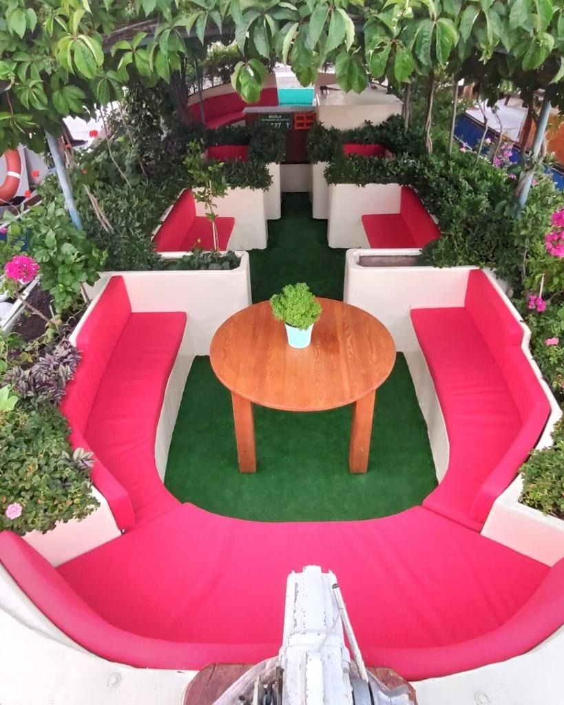 Custom Built 33 | Summer Garden